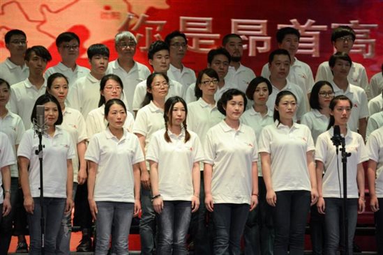 C:\Users\Lenovo\Desktop\艺术与传媒学院大合唱\艺术与传媒学院大合唱\yy03.jpg